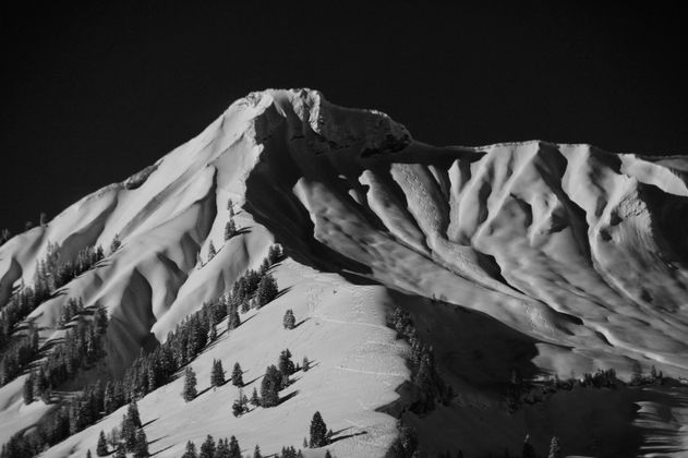 Spuren im Schnee am Retherkopf in Achenkirch.