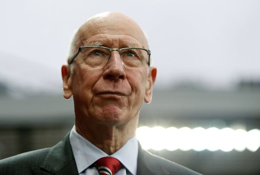 Englands Fußball trägt Trauer Ikone Sir Bobby Charlton tot Tiroler