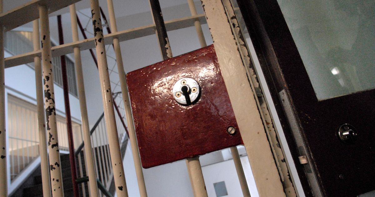 Beim Sex mit Häftling in Zelle gefilmt Wärterin in England angeklagt Tiroler Tageszeitung