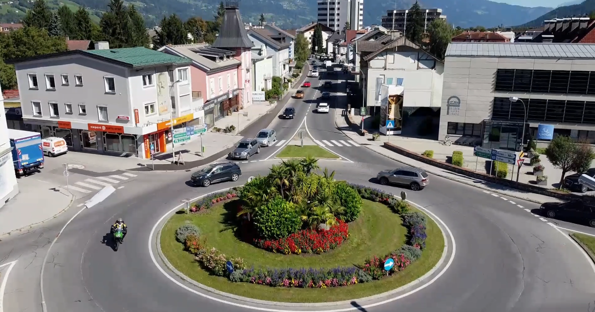 Gro-er-Kreisverkehr-in-Lienz-bekommt-neuen-Belag-Stra-en-werden-gesperrt